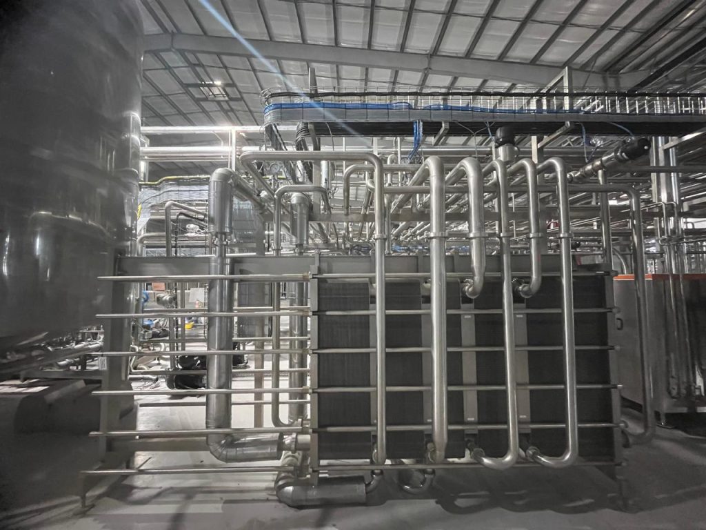 Masalah produksi yang masih terjadi di pabrik makloon meski CIP System sudah diterapkan, seperti delay proses dan inkonsistensi hasil produksi.